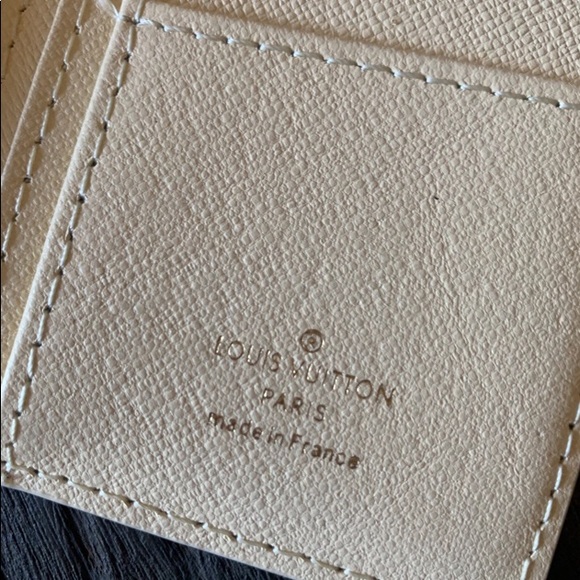 Luis vuitton woman’s wallet - Picture 3 of 6